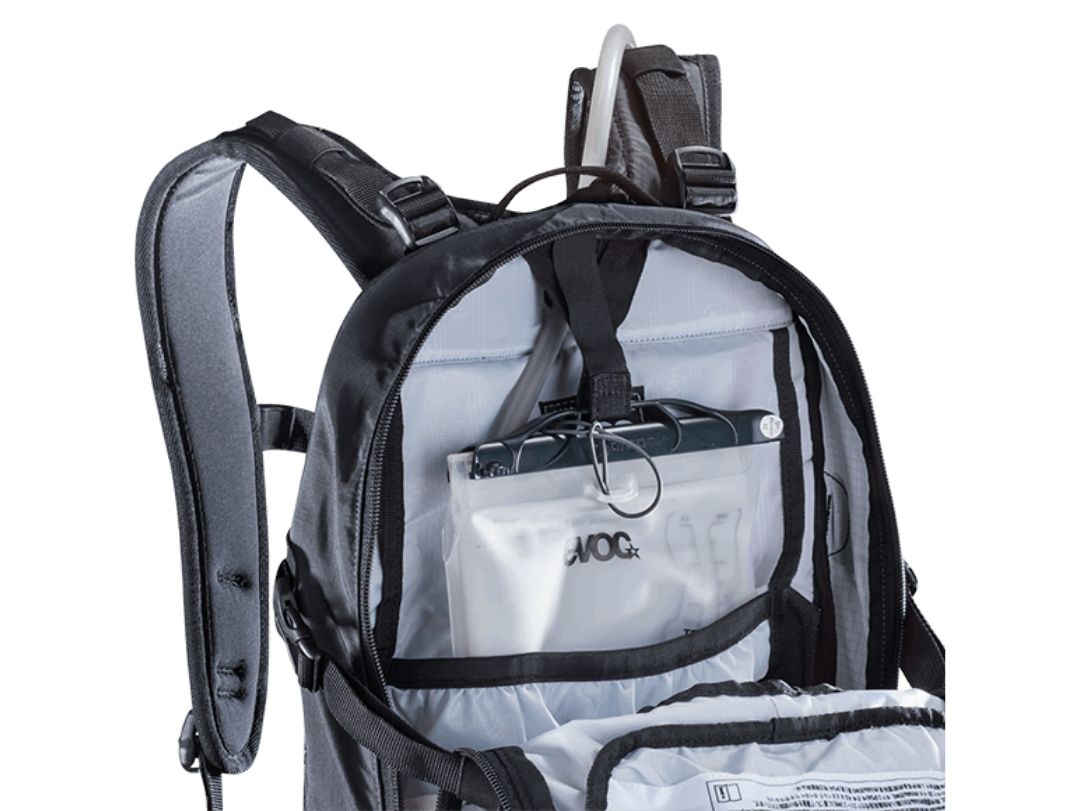 EVOC FR ENDURO BLACKLINE 16L BackPack