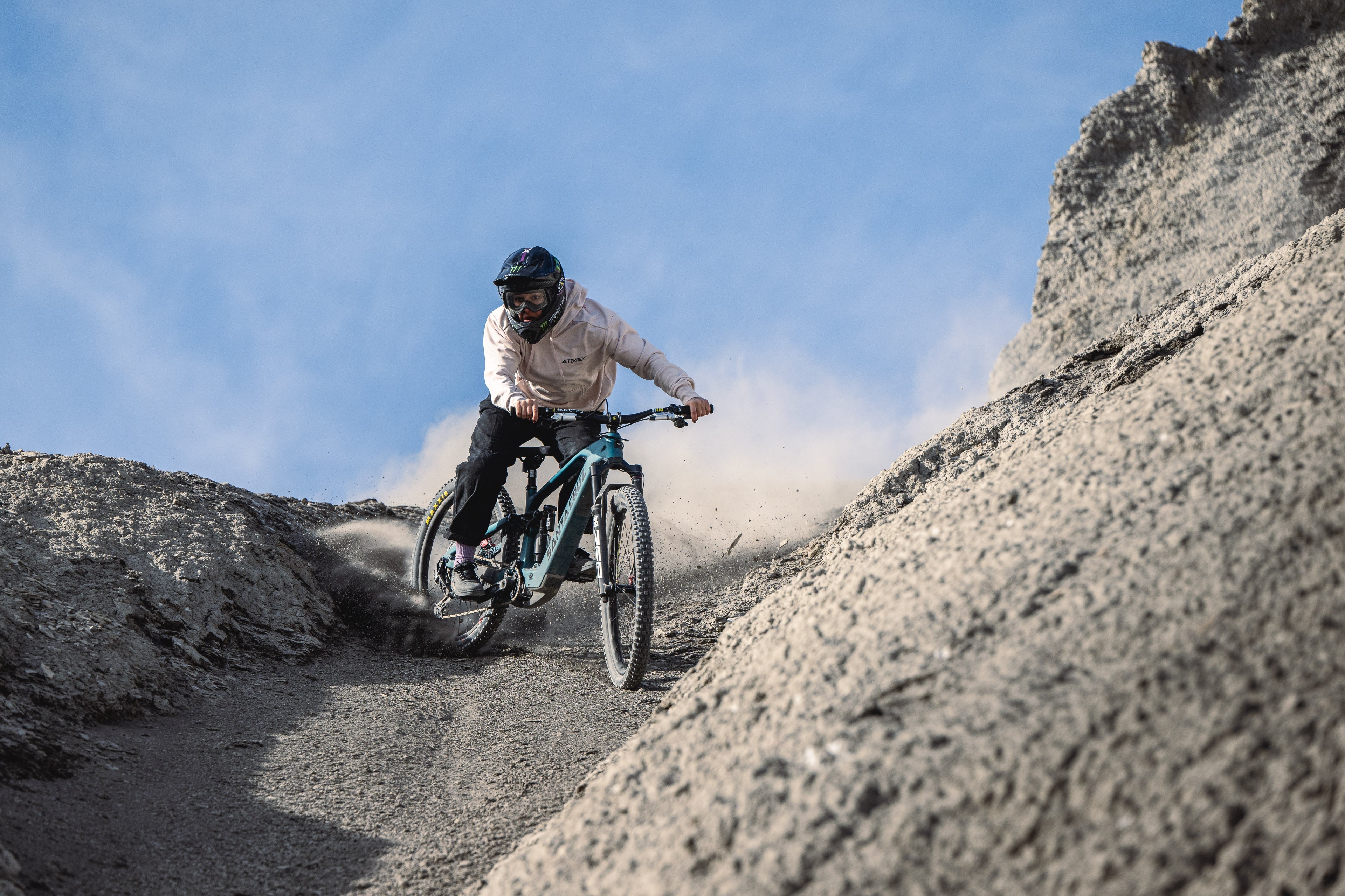 Bullit riding photo 2