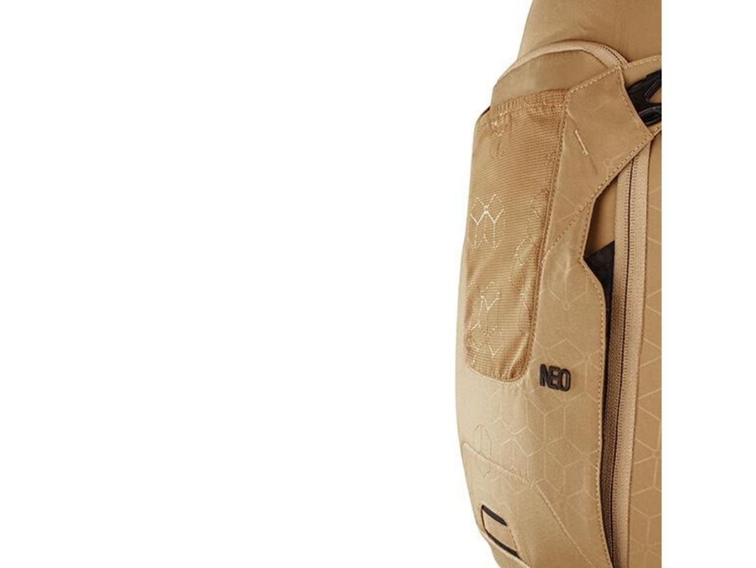 EVOC NEO 16L BackPack