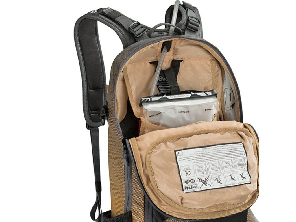 EVOC FR ENDURO 16L BackPack