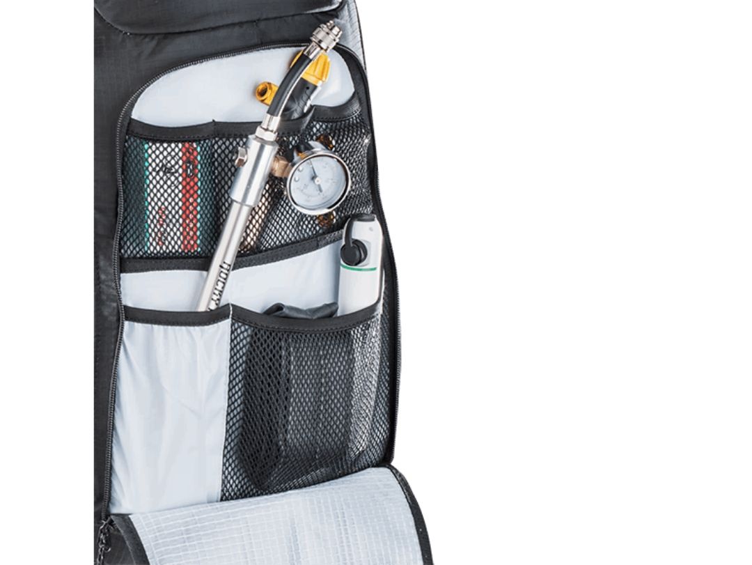 EVOC FR ENDURO BLACKLINE 16L BackPack