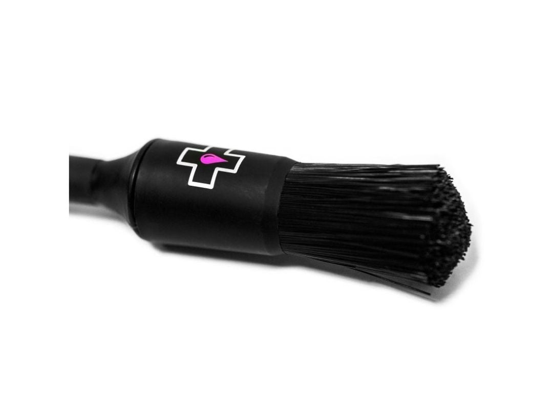 MUC-OFF Drivetrain Detailing Brush - Legend Bikes